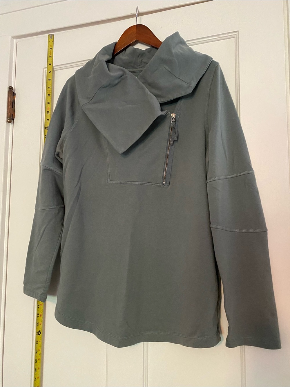 Loft by Ann Taylor sweatshirt, mock neck, trendy